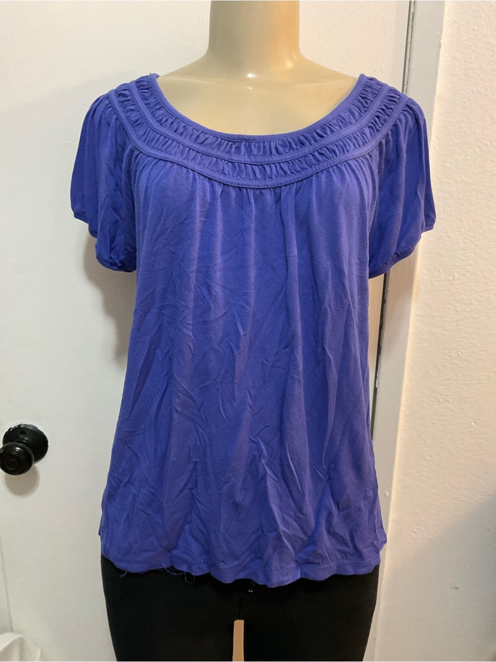 AB Studio Women’s Y2K purple Short-Sleeve back cut-out Top size M